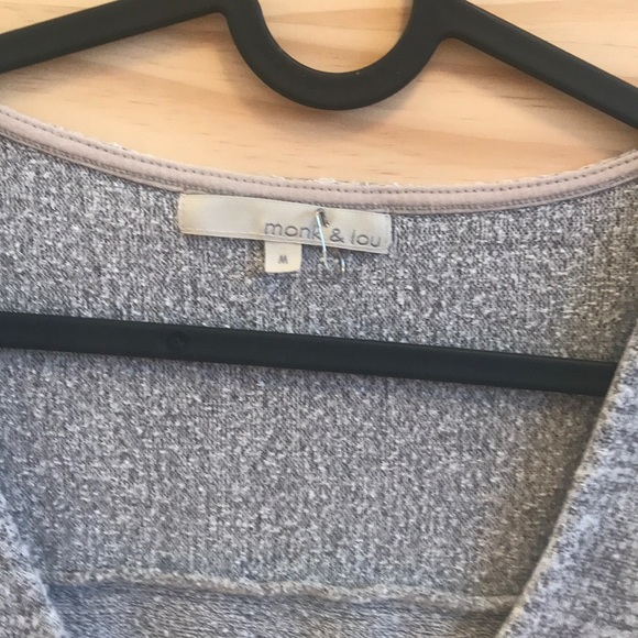 🔥3 for $30 🔥Monk & Lou loose fitting T shirt - Picture 3 of 3